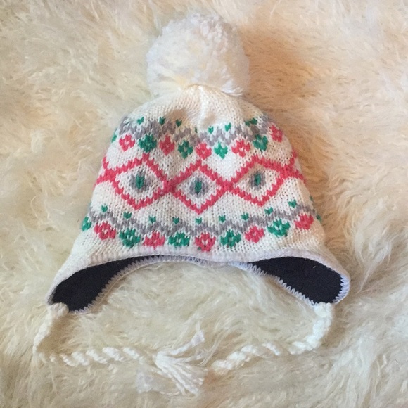 Knit Puffball Hat 💕 - Picture 2 of 8